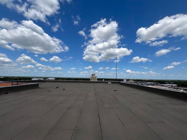 More Photos Of 100 N Main St, Corsicana Office Residential For Sale