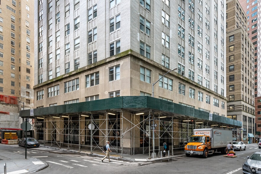 More Photos Of 1 Platt St, New York Apartments For Lease