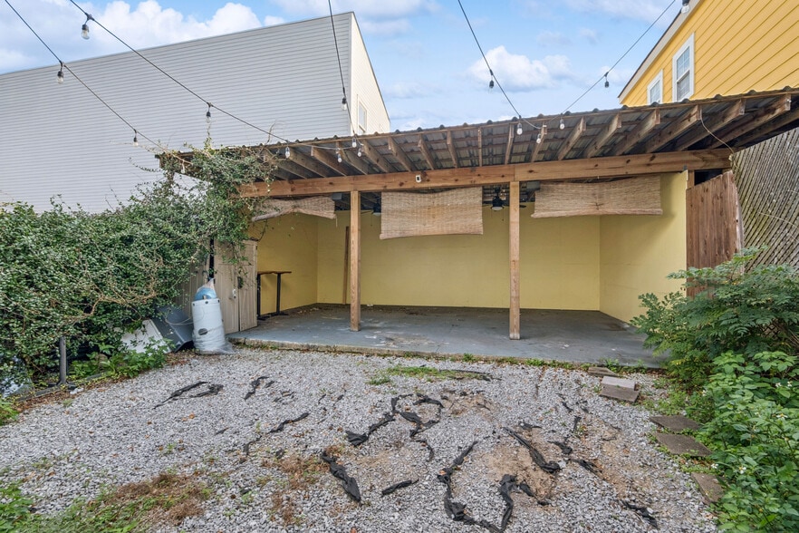 More Photos Of 2266 Saint Claude Ave, New Orleans Storefront Retail Residential For Lease