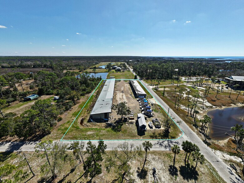 More Photos Of 7022 SW 358 Hwy, Steinhatchee Marina For Sale