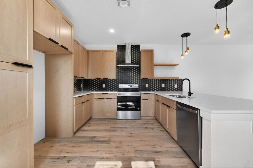 More Photos Of 125 Dashiell St, San Antonio Multifamily For Sale