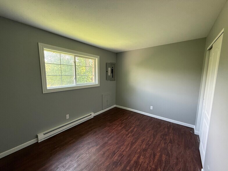 More Photos Of 8712-8804 Dayton Oxford Rd, Franklin Apartments For Sale