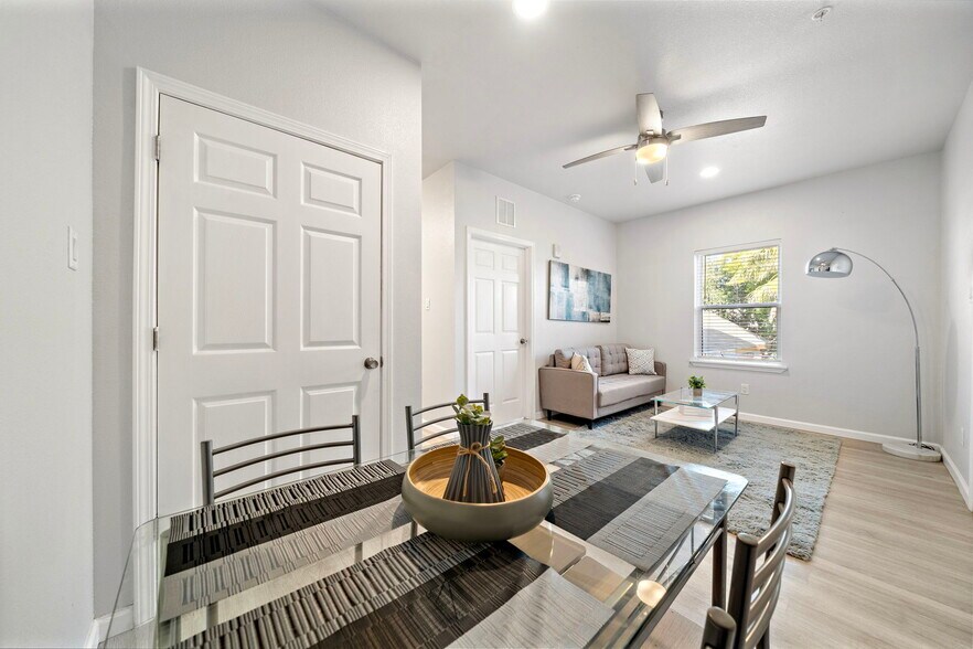 More Photos Of 808 Sealy ave, Galveston Apartments For Sale