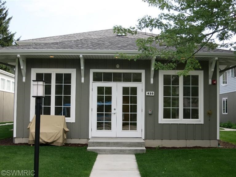 More Photos Of 430 W Center St, Douglas Freestanding For Sale