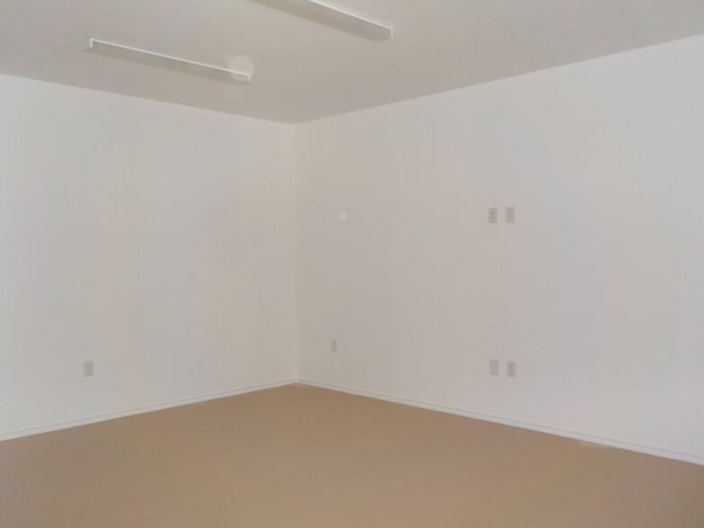 More Photos Of 5151 Logan's Run, Harlingen Unknown For Lease