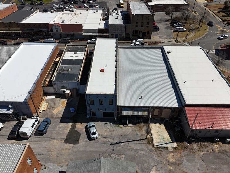More Photos Of 109 Main Street, Columbiana Office For Lease