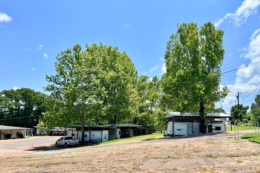 More Photos Of 1424 Fisherman Dr, Ferriday Hotel For Sale