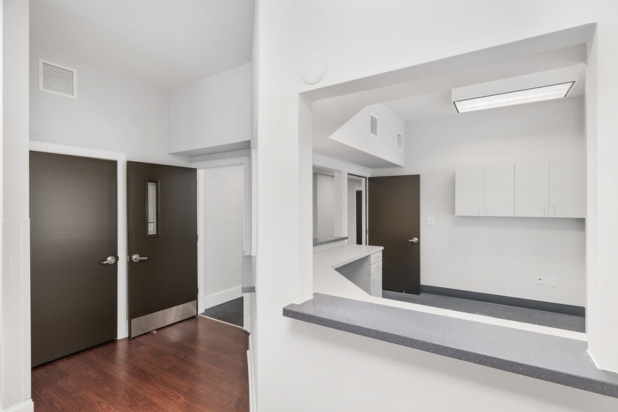 More Photos Of 1014 NW 57th St, Gainesville Medical For Lease