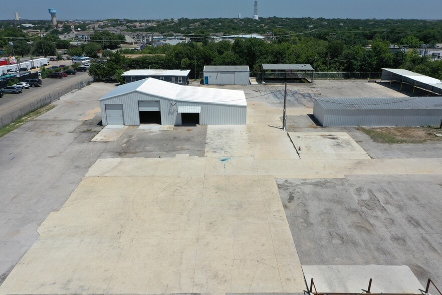 More Photos Of 1605 Century St, Pflugerville Manufacturing For Lease
