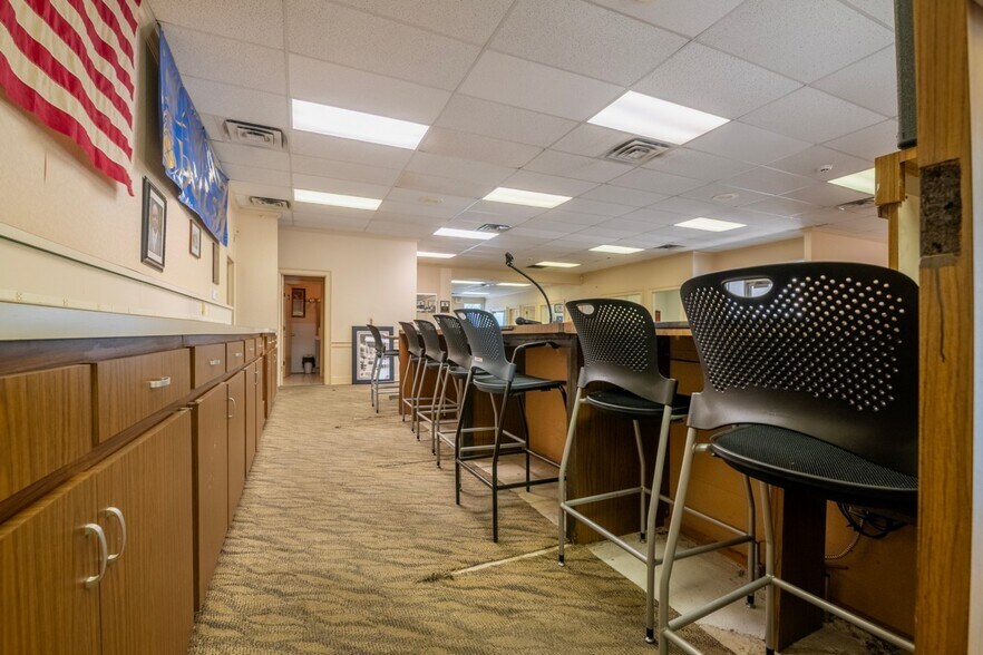 More Photos Of 2020 Mack Smith Rd, Rossville Bank For Sale