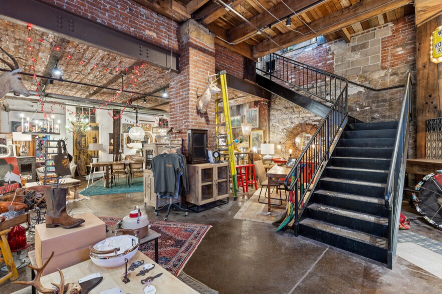 More Photos Of 2124 Penn Ave, Pittsburgh Office For Sale