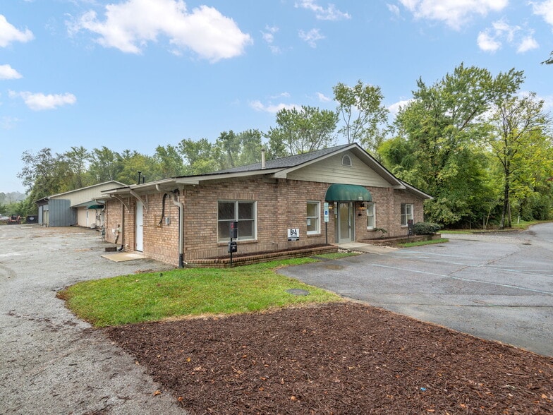More Photos Of 732 Jonesborough St, Hendersonville Warehouse For Sale