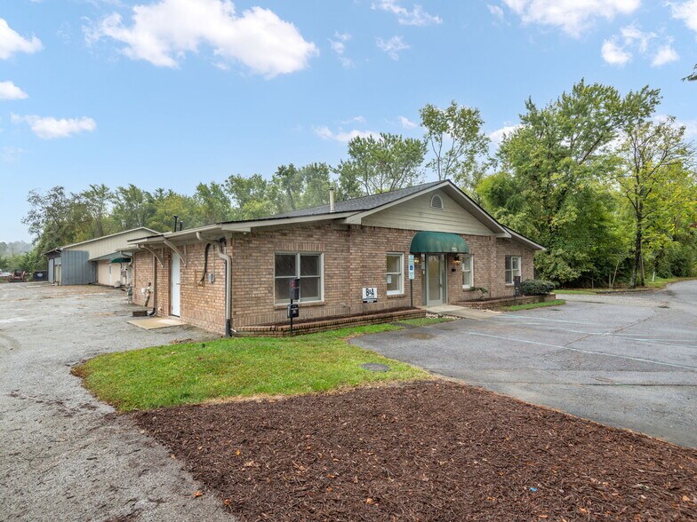 More Photos Of 732 Jonesborough St, Hendersonville Industrial For Sale