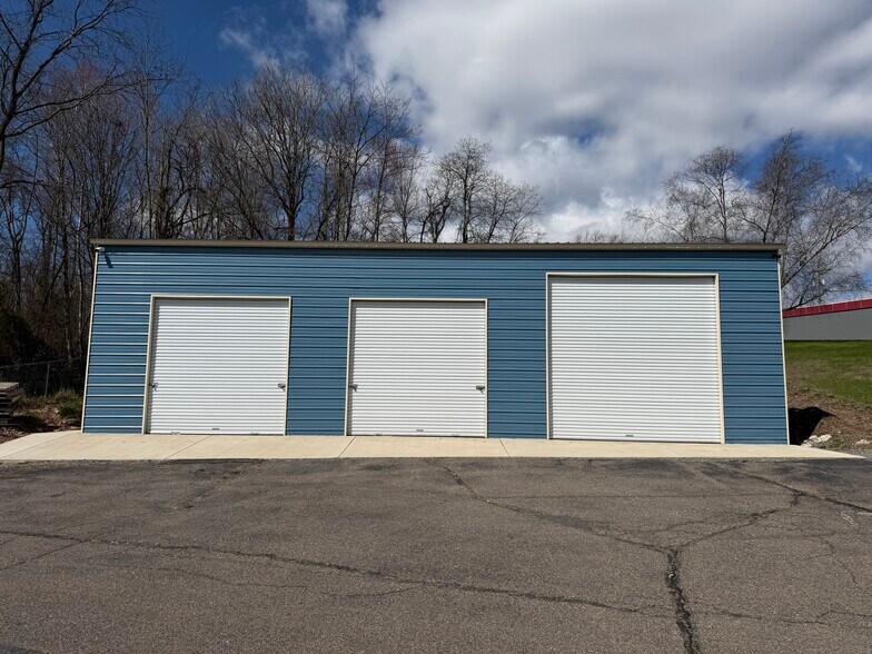 More Photos Of 104 Woodward Hill Rd, Edwardsville Office For Sale