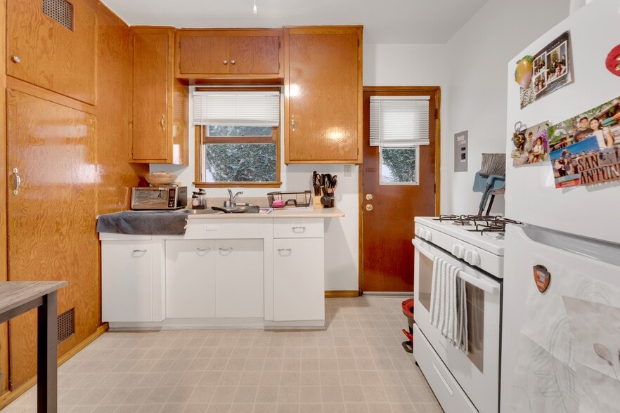 More Photos Of , Alhambra Multifamily For Sale