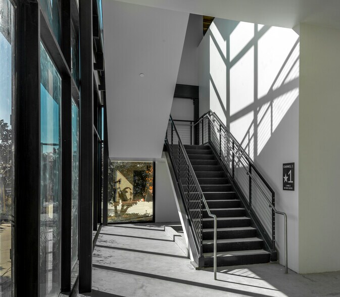 More Photos Of 2600-3560 N Sepulveda Blvd, Manhattan Beach Unknown For Lease