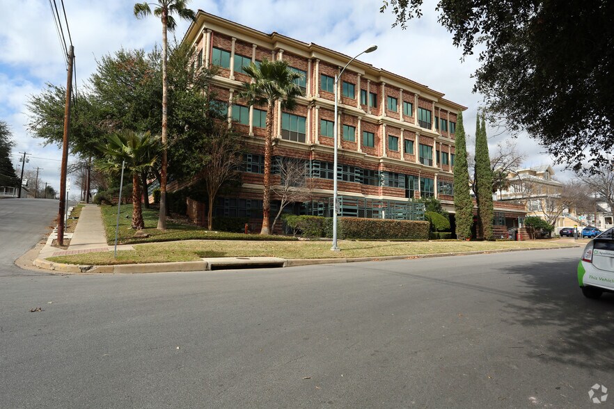 More Photos Of 1700 Rio Grande St, Austin Office For Sale