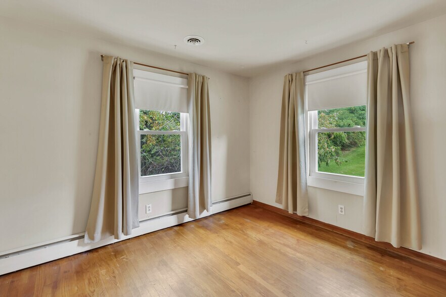 More Photos Of 1258 Stoney Run Rd, Hanover Industrial For Sale