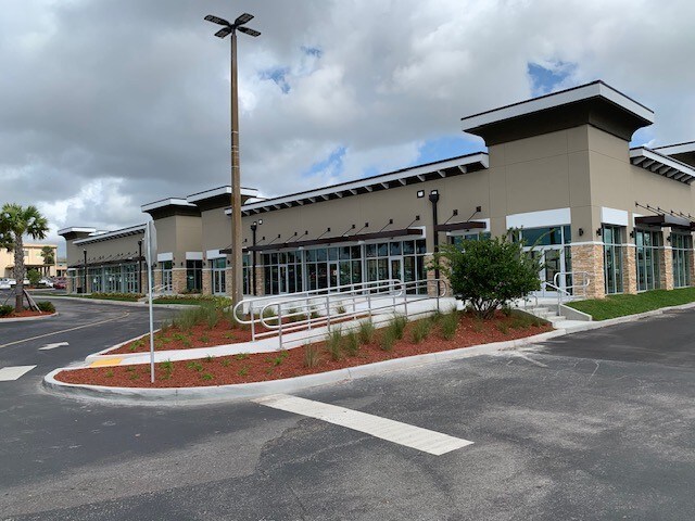 More Photos Of 23668-23674 US Highway 19 N, Clearwater Unknown For Lease