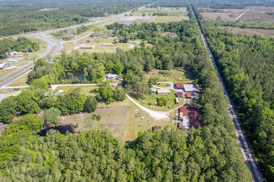 More Photos Of 2856 NE 187th St, Starke Manufacturing For Sale