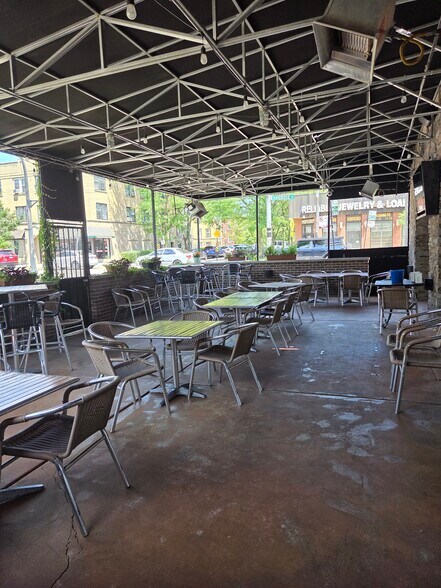 Primary Photo Of 4620 N Kedzie Ave, Chicago General Retail For Lease