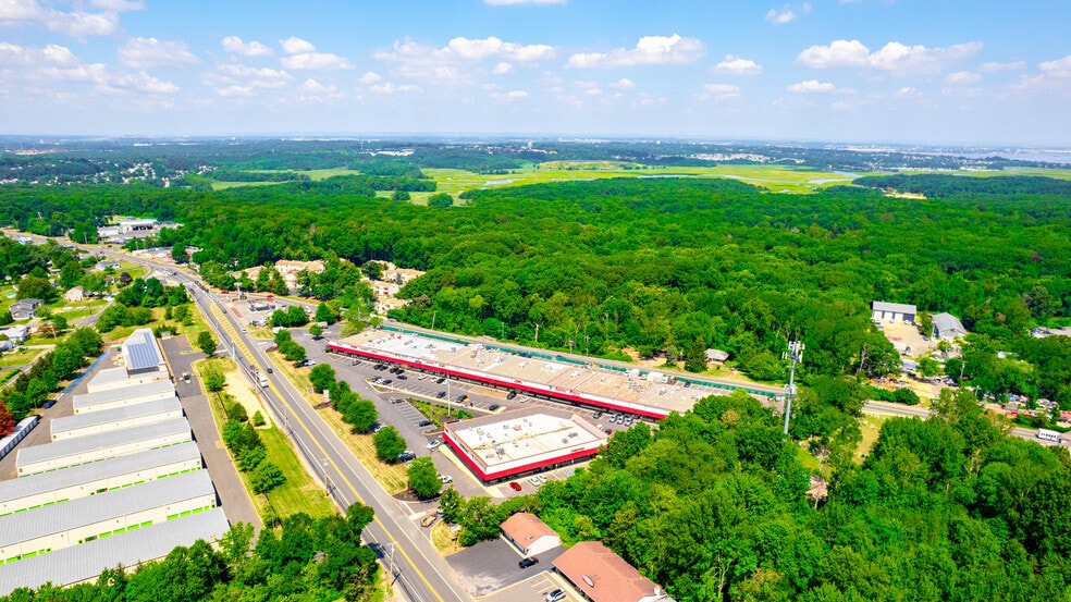 More Photos Of 162 State Route 34, Old Bridge Unknown For Lease