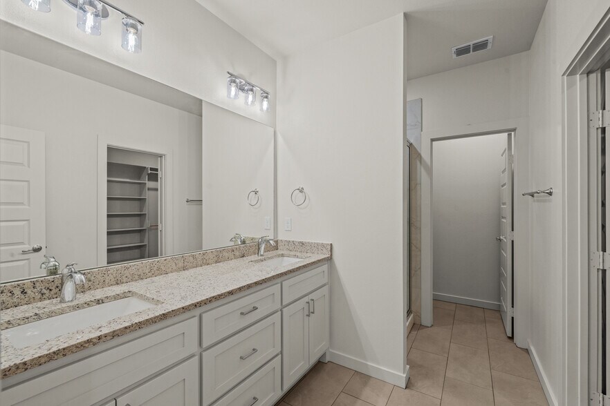 More Photos Of 7030-7036 41st st, Lubbock Apartments For Sale