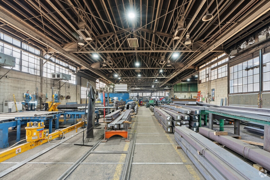 More Photos Of 3755 S Lipan St, Englewood Manufacturing For Sale
