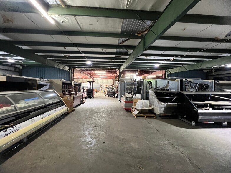 More Photos Of 3887 E US-90 Hwy, Lake City Warehouse For Lease