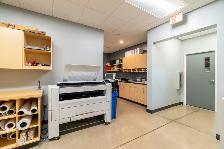 More Photos Of 870 S Campbell Ave, Tucson Warehouse For Sale