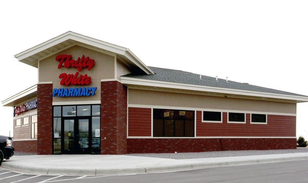 Primary Photo Of 1460 Montreal St, Hutchinson Drugstore For Sale