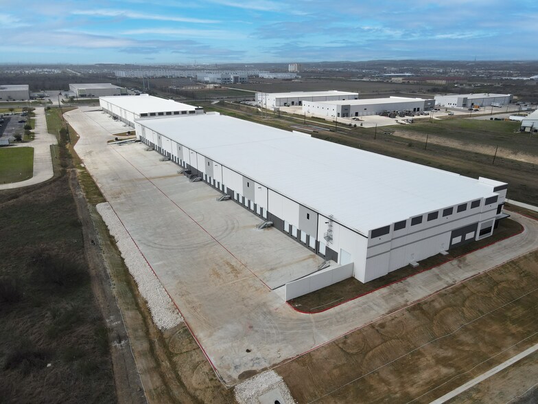 More Photos Of 1603 Clovis R Barker Rd, San Marcos Unknown For Lease