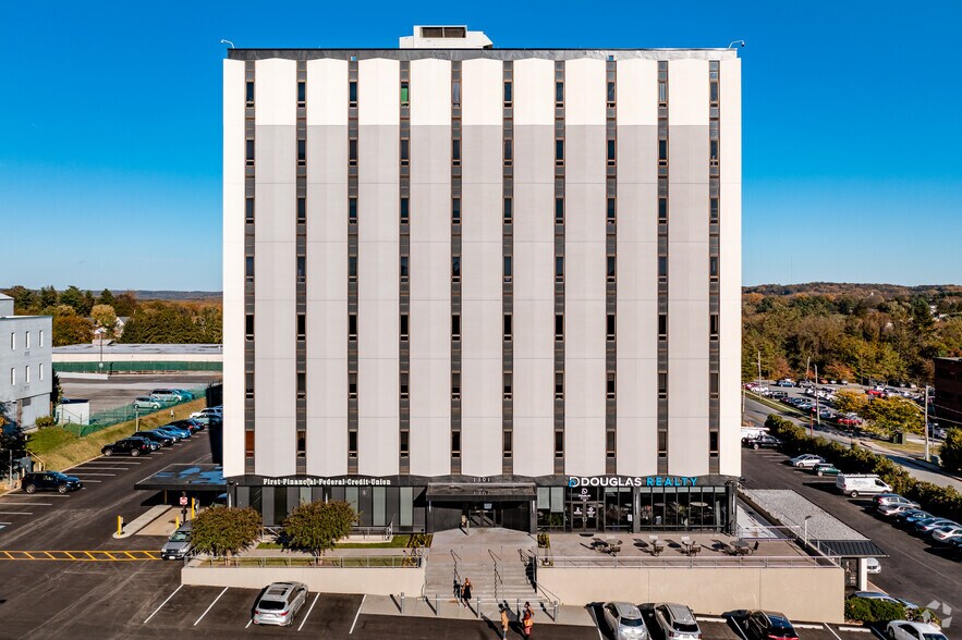 More Photos Of 1301 York Rd, Lutherville Medical For Lease