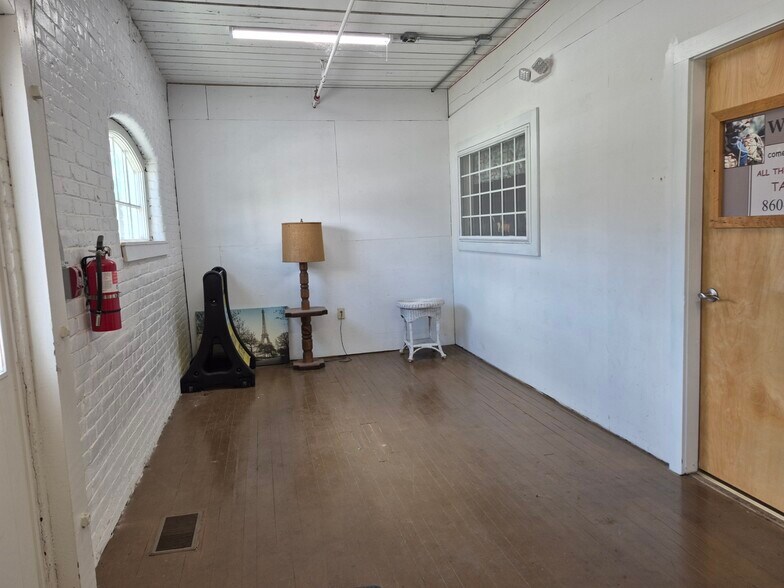 More Photos Of 19 S Walnut St, Wauregan General Retail For Sale