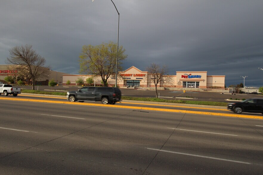 More Photos Of 1001 10th Ave S, Great Falls Freestanding For Lease