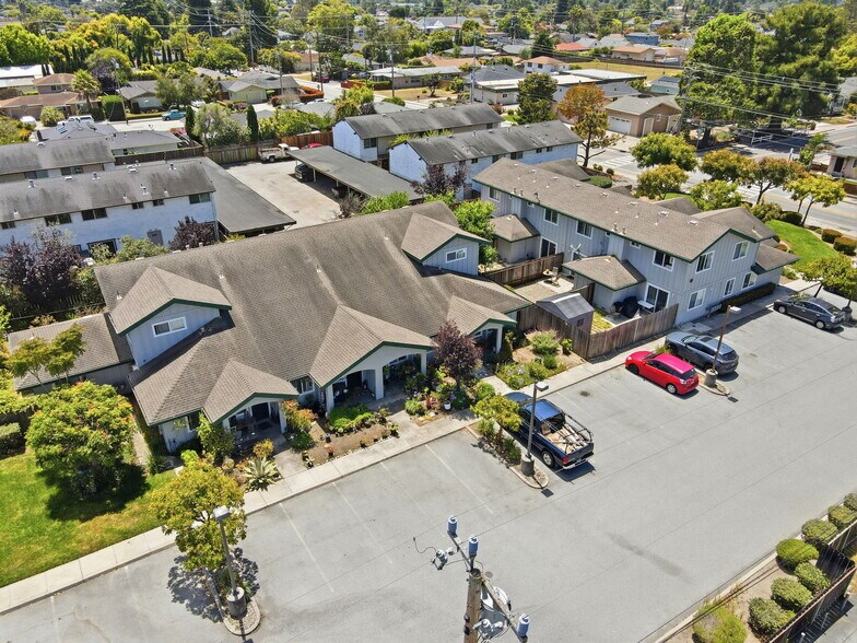 More Photos Of 2220 Chanticleer Ave, Santa Cruz Apartments For Sale