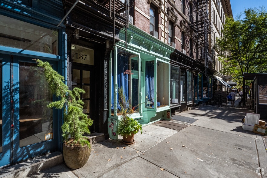 More Photos Of 137 Sullivan St, New York Apartments For Lease