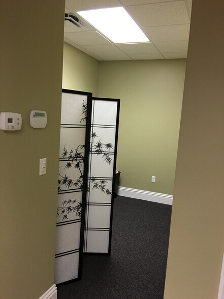 More Photos Of 1307 S International Pky, Lake Mary Office For Lease
