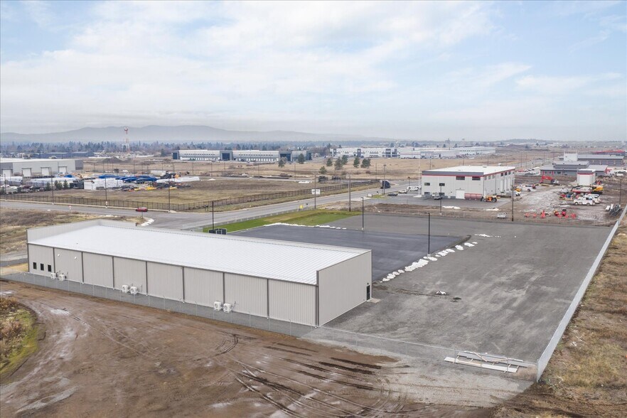 More Photos Of 19407 E Garland Ave, Spokane Valley Warehouse For Lease