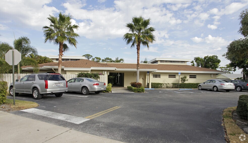 More Photos Of 2620 S Seacrest Blvd, Boynton Beach Medical For Sale