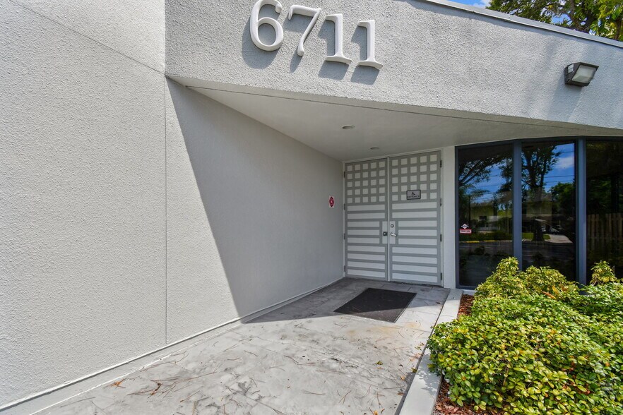 More Photos Of 6711 38th Ave N, Saint Petersburg Medical For Lease