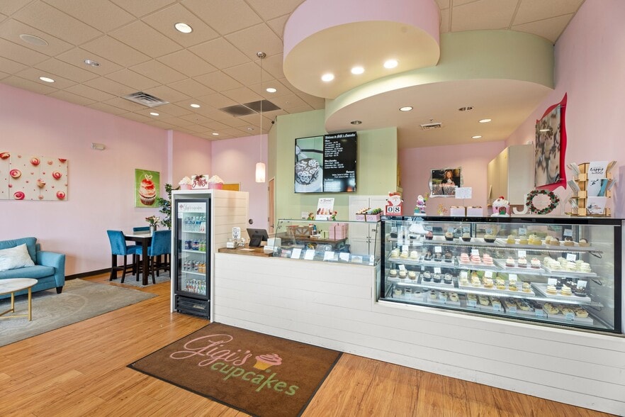 More Photos Of 203-205 S Stratford Rd, Winston-Salem Freestanding For Lease