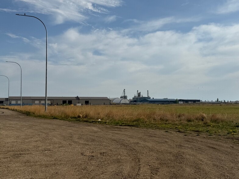 More Photos Of 3501 48 st, Wetaskiwin Land For Sale