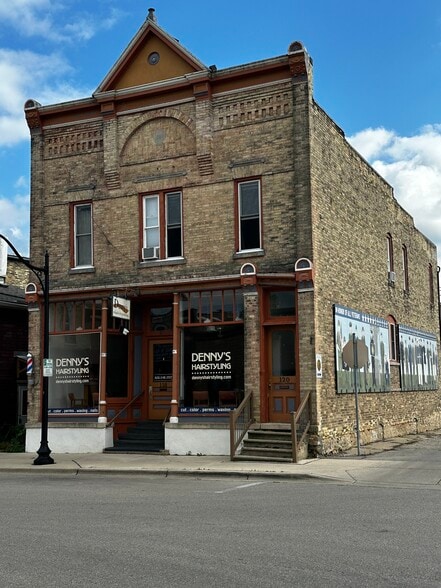 Primary Photo Of 118 W Lake St, Lake Mills General Retail For Sale