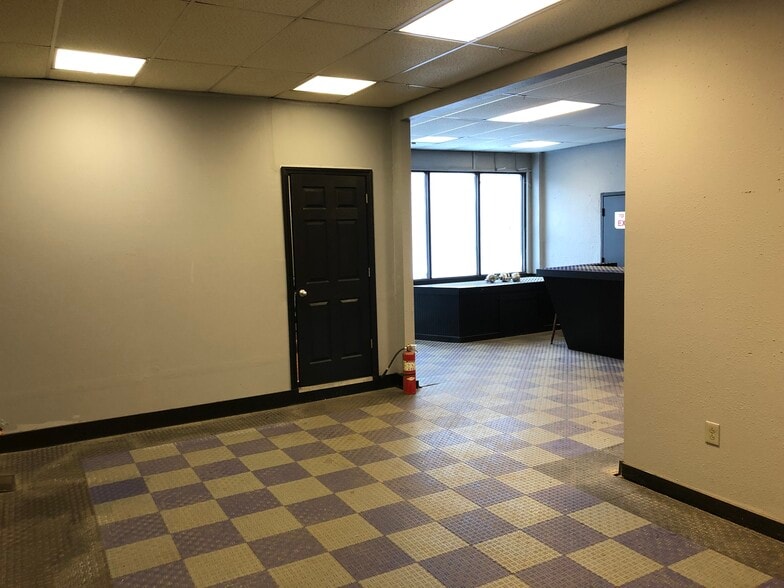 More Photos Of 30 Harvard Ave, Medford Auto Repair For Sale