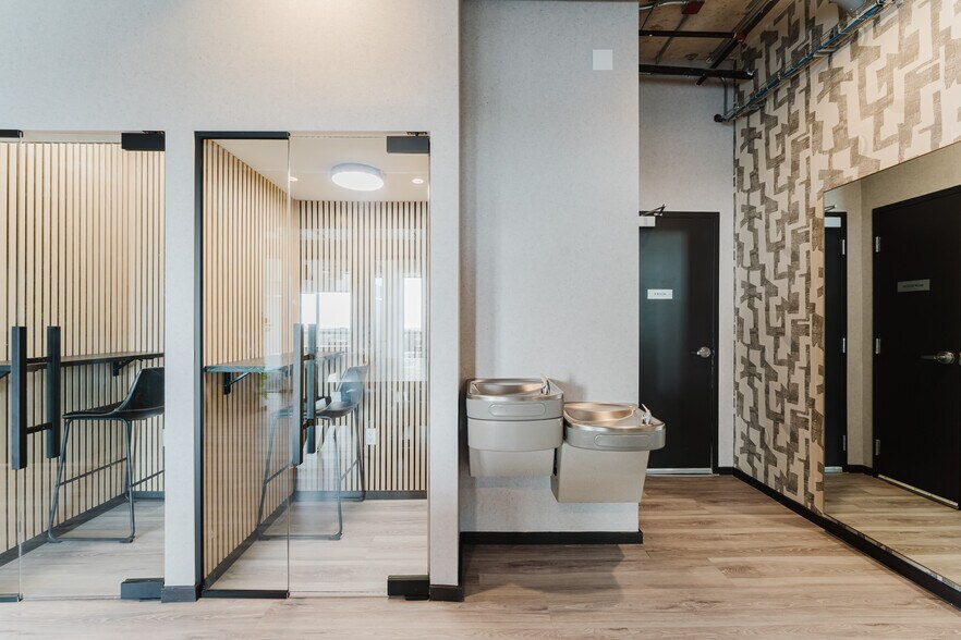 More Photos Of 420 SW 7th St, Miami Office For Lease