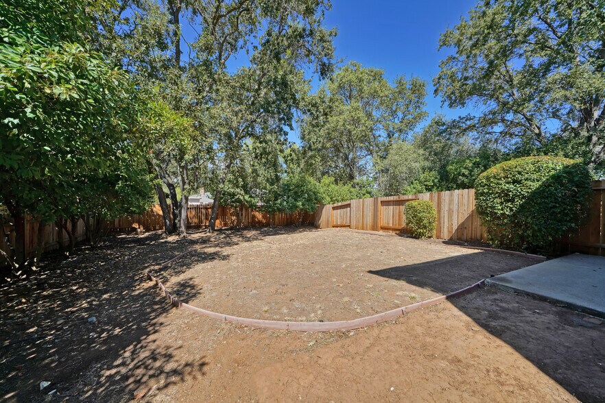 More Photos Of 3155 Navion Ct, Cameron Park Apartments For Sale