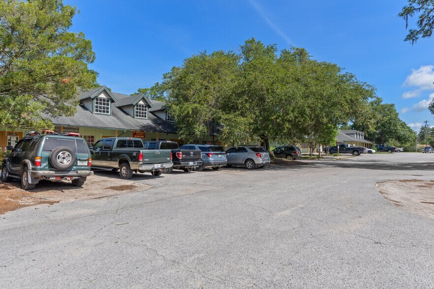More Photos Of 14100 N Highway 19, Salt Springs Storefront Retail Office For Lease