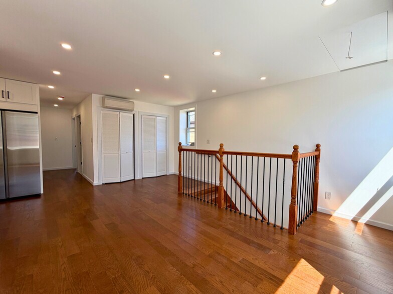 More Photos Of 189 Saint Marys Ave, Staten Island Apartments For Sale