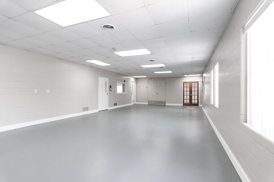 More Photos Of 4205 W Broadway St, Pearland Loft Creative Space For Lease